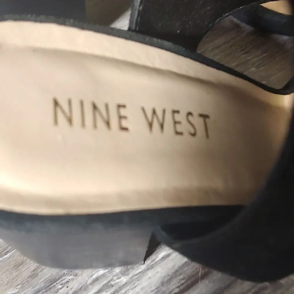 Nine West Gemina black leather block heel strapped sandals Sz 6.5 - Picture 6 of 12